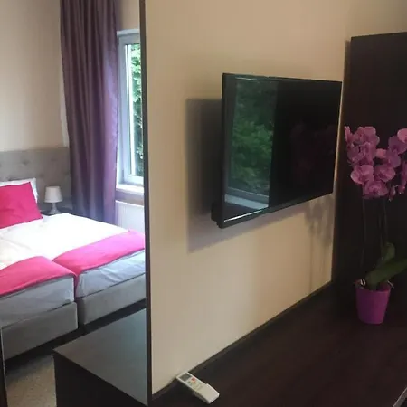 Bed and Breakfast City Rooms Szczecin 3*