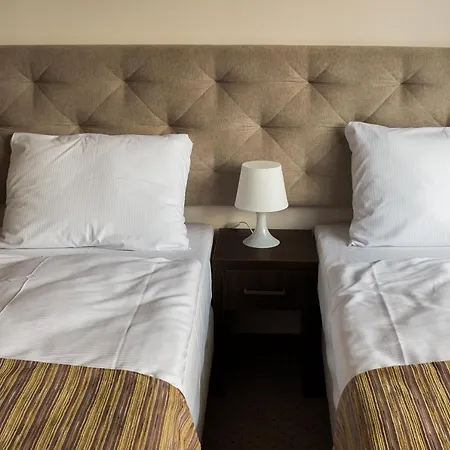 לינה וארוחת בוקר City Rooms Szczecin 3*