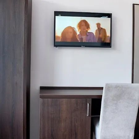 לינה וארוחת בוקר City Rooms Szczecin 3*