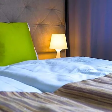 City Rooms Szczecin Bed and Breakfast 3*