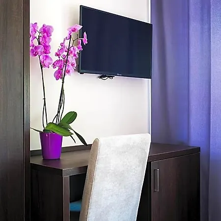 Bed and Breakfast City Rooms Szczecin 3*